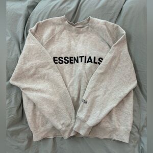 Essentials Fear of God Crewneck in Heather Grey